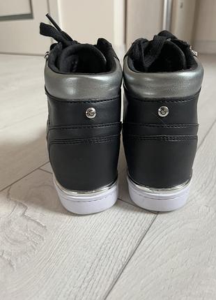 Ботінки осінні guess 2