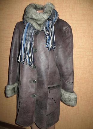 Красива,тепла, стильна дублянка,під шкіру лазерну