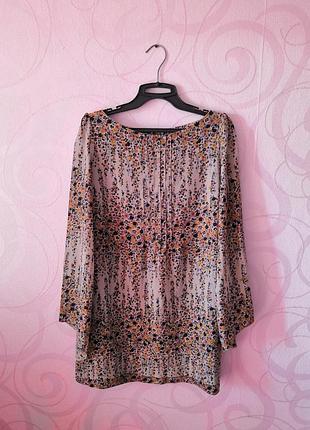 Сукні з квітами в стилі 70-х