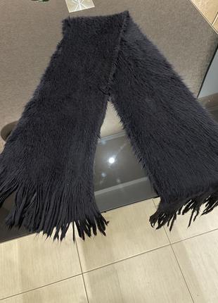 Пухнастий зимовий шарф