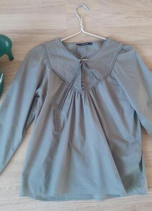 Красивая вышитая блуза цвета хаки