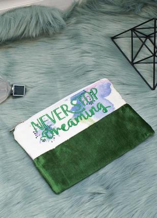 Распродажа! яркая комбинированная косметичка с вышивкой, зеленый бархат.1 фото