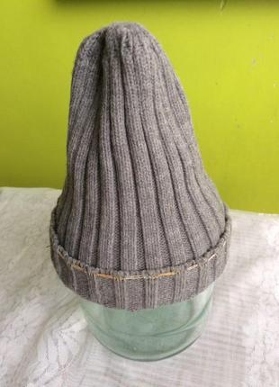 Шапка вʼязана
