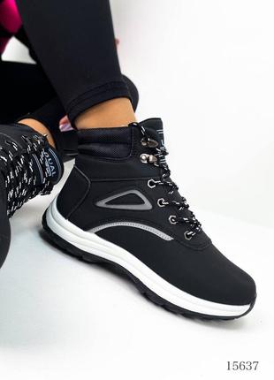 Черные нубуковые зимние спортивные ботинки на шнурках шнуровке толстой белой подошве платформе зима кроссовки8 фото