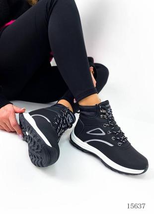 Черные нубуковые зимние спортивные ботинки на шнурках шнуровке толстой белой подошве платформе зима кроссовки4 фото
