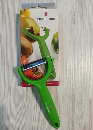 Нож овощечистка для чистки овощей универсальный victorinox 7.6079.4