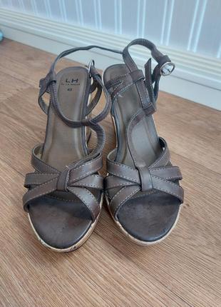 Босоніжки  на тонкетке