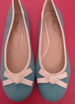 Новые балеринки-туфельки размер 39 кожа (теленка) италия  бренд андреа конти очень мягкие и удобные.