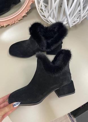 В наличии зимние! чёрные замшевые ботинки с опушкой с норки цает по выбору3 фото