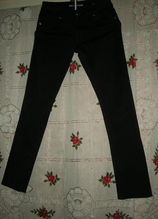 Супер джинси чорного кольору,р. s,-150грн.