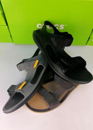 Чоловічі сандаліі crocs mens swiftwater expedition sandal espresso коричневі