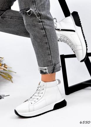 Белые натуральные кожаные зимние ботинки кроссовки на шнурках шнуровке толстой подошве платформе зима кожа