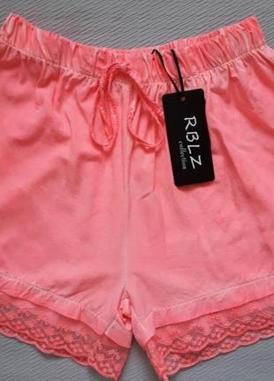Суперові яскраві шорти варенки низ мереживо на шнурку rblz collection італія