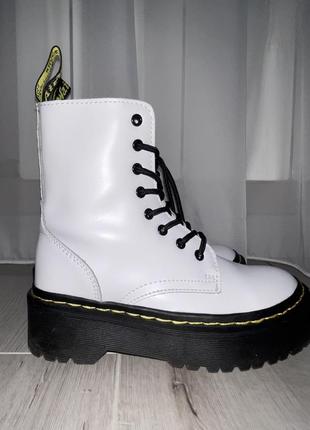 Черевики від dr martens