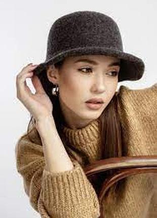 Шерстяная английская шляпа