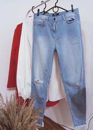 Трендовые актуальные джинсы высокая посадка