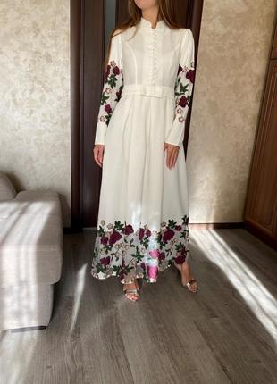 Неймовірно красива сукня сорочка в квітах міді/ максі