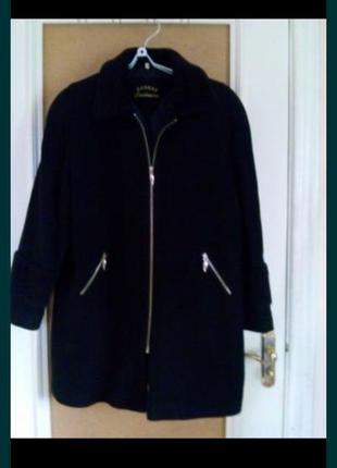 Черное элегантное пальто