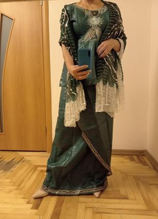 Красивый костюм юбка, блузка с вышивкой и шаль, индийский наряд. размер 14-166 фото