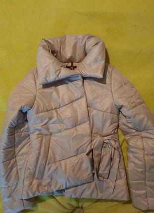 Демисезонна куртка. хs. бежева. не zara, mango, columbia