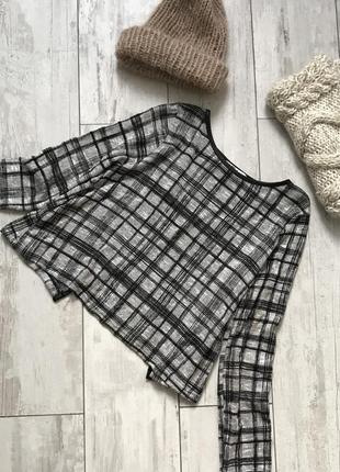 Стильна кофтина з відкритою спиною