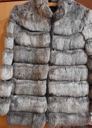 Жіноча шубка