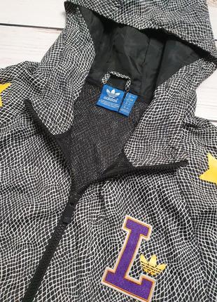 Женская ветрока / легкая куртка с капюшоном adidas lakers адидас лейкерс оригинал4 фото