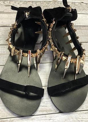 Черные замшевые босоножки с шипами giuseppe zanotti