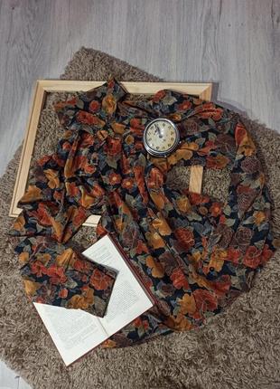 Оригінальна сорочка у квітах