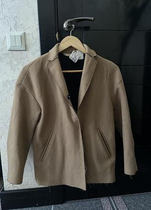 Жіночий жакет