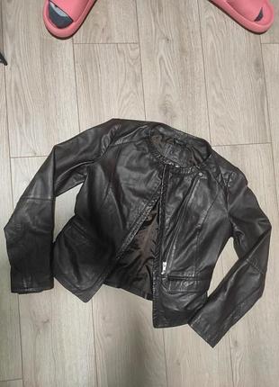 Кожаная куртка carell пог 44, пот 40, длина 56, рукав 60