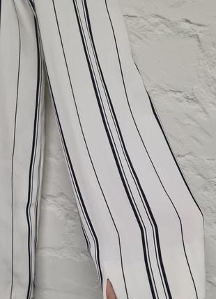 Легенький білий піджак у вертикальну смужку3 фото