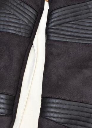 Zara мега стильні плотні брюки лосини з вставками з еко шкіри та необробленим низом.нюанс4 фото