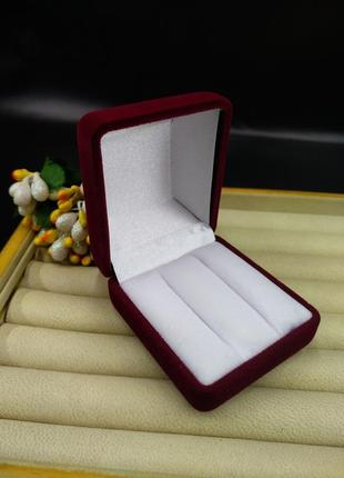 Ювелирная подарочная упаковка футляр коробочка для сережек марсала квадрат бархатная2 фото
