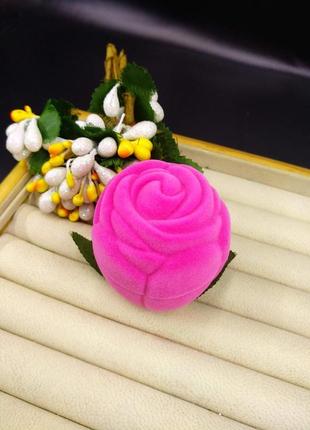 Ювелірна подарункова упаковка футляр коробочка для перстня сережок невелика троянда оксамитова2 фото