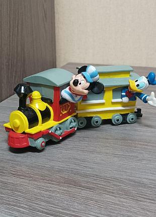 Паровоз з вагоном мікі маус дональд disney