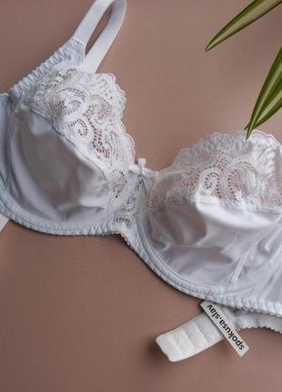 Изысканный бюстик  75д белый с кружевом 120151 милавица - milavitsa