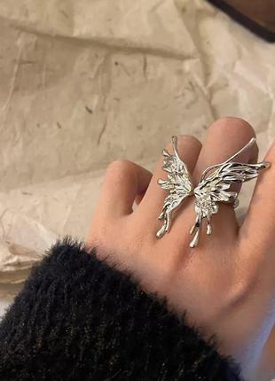 Стильне модне трендове колечко перстень каблучка кільце із метеликом в стилі панк рок хіп хоп готичний метелик4 фото