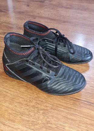 Бутси сороконіжки копочки adidas predator