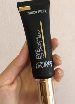 Омолоджувальний крем для повік з пептидами medi peel peptide 9 hyaluronic volumy eye cream  40мл