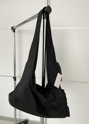 Спортивна сумка жіноча простіганна сумка на довгій ручці mango велика для подорожей в дорогу дорожня