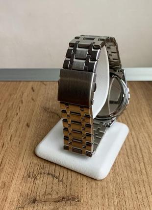 Мужские часы металлические skmei с датой серебристый/белый4 фото