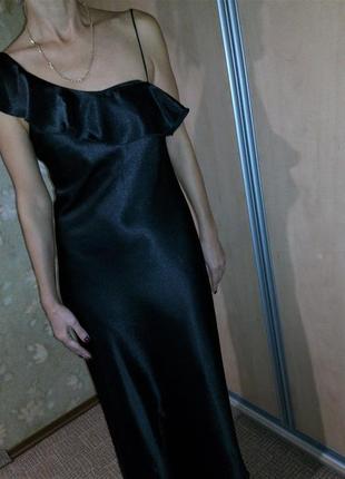 Вечірня сатинова чорна сукня на бретелях😍 німецького бренду yessica