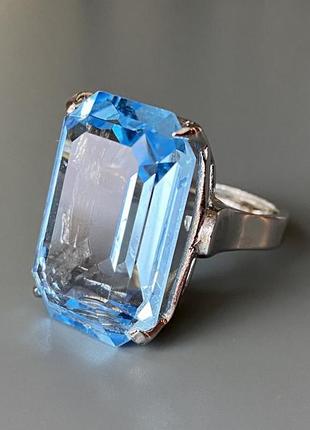 Каблучка від ювелірного дому cellini вінтаж з блакитним кристалом топазом камінцем