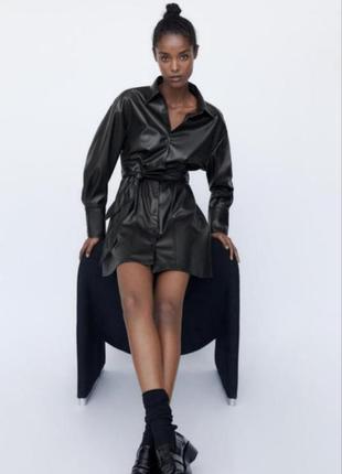 Zara неймовірна сукня сорочка екошкіра