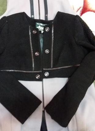 Пальто осінь-весна