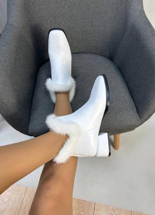 Екслюзивні черевики з італійської шкіри з норкою жіночі білі2 фото