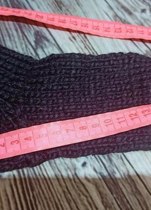 В'язані шкарпетки.