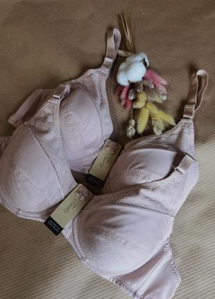 Бюстальтери на тоненькому паралоні