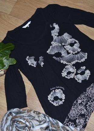 Стильная черная футболочка , блузочка , перед - вышивка шелком и пайетками